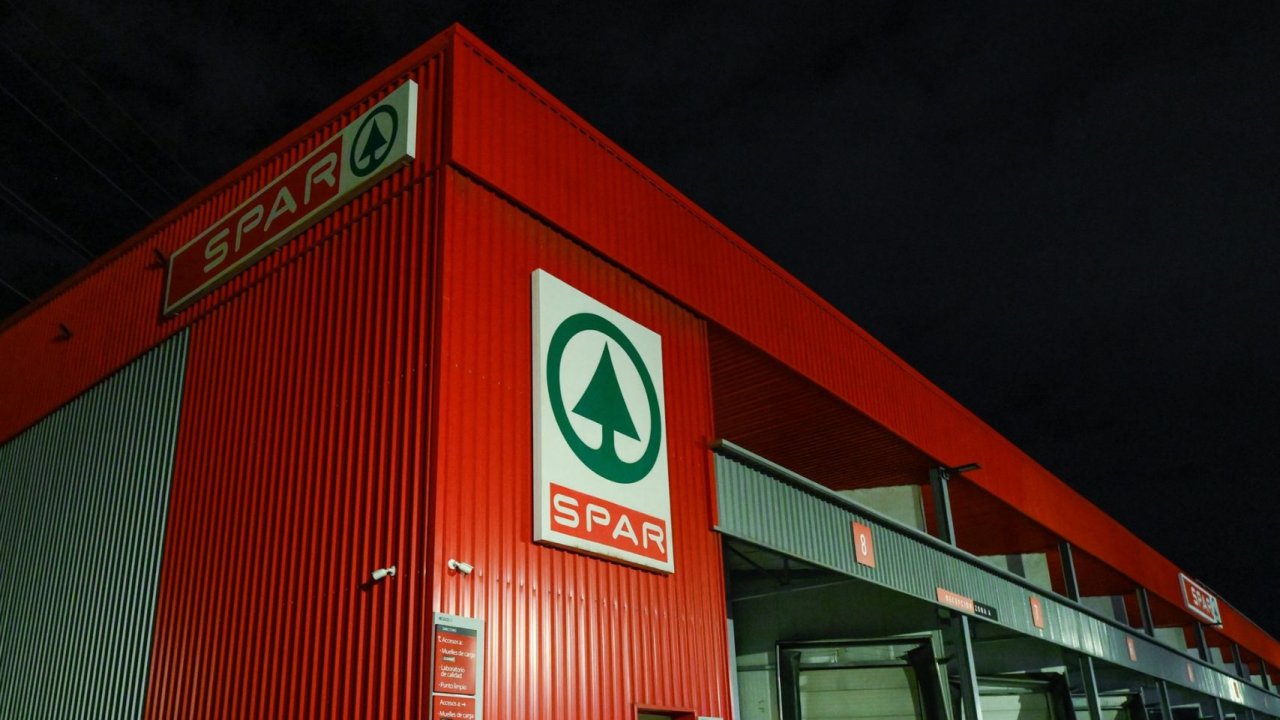 SPAR Gran Canaria se une al apagón mundial para concienciar sobre el cambio climático