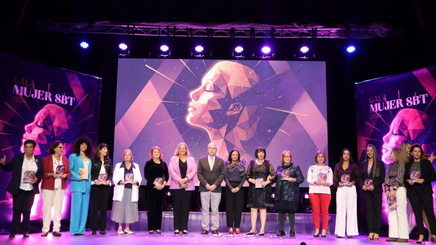 San Bartolomé de Tirajana rinde homenaje al liderazgo y talento femenino en la Gala Mujer SBT 2026