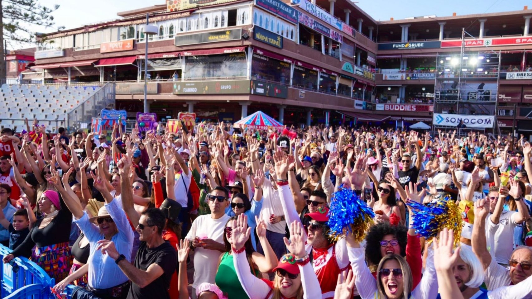Maspalomas vive con gran éxito la Cabalgata Infantil y un Carnaval Familiar lleno de música y color