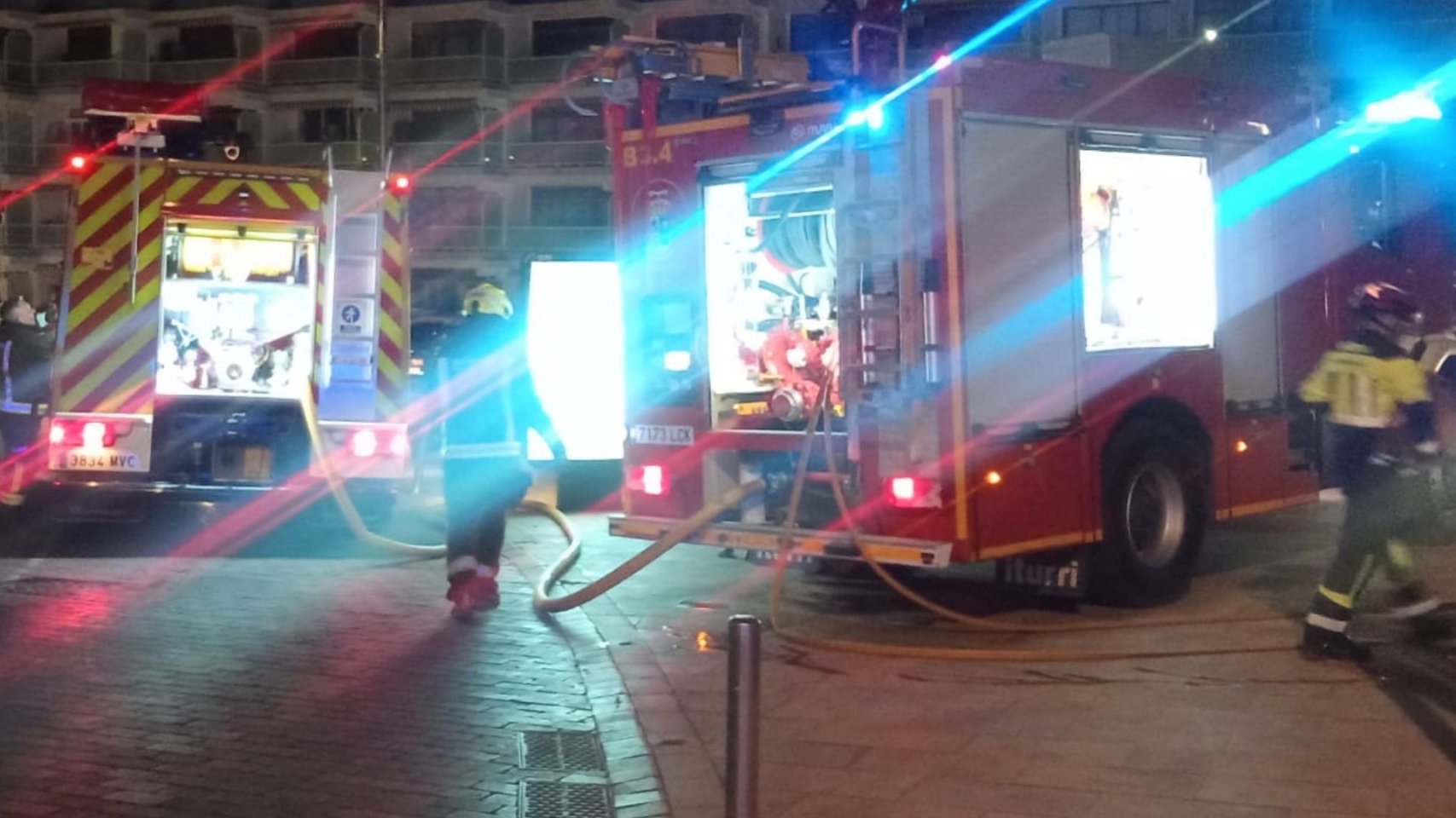Incendio en el cuarto de máquinas de los Apartamentos Australia obliga a desalojar dos plantas en Maspalomas