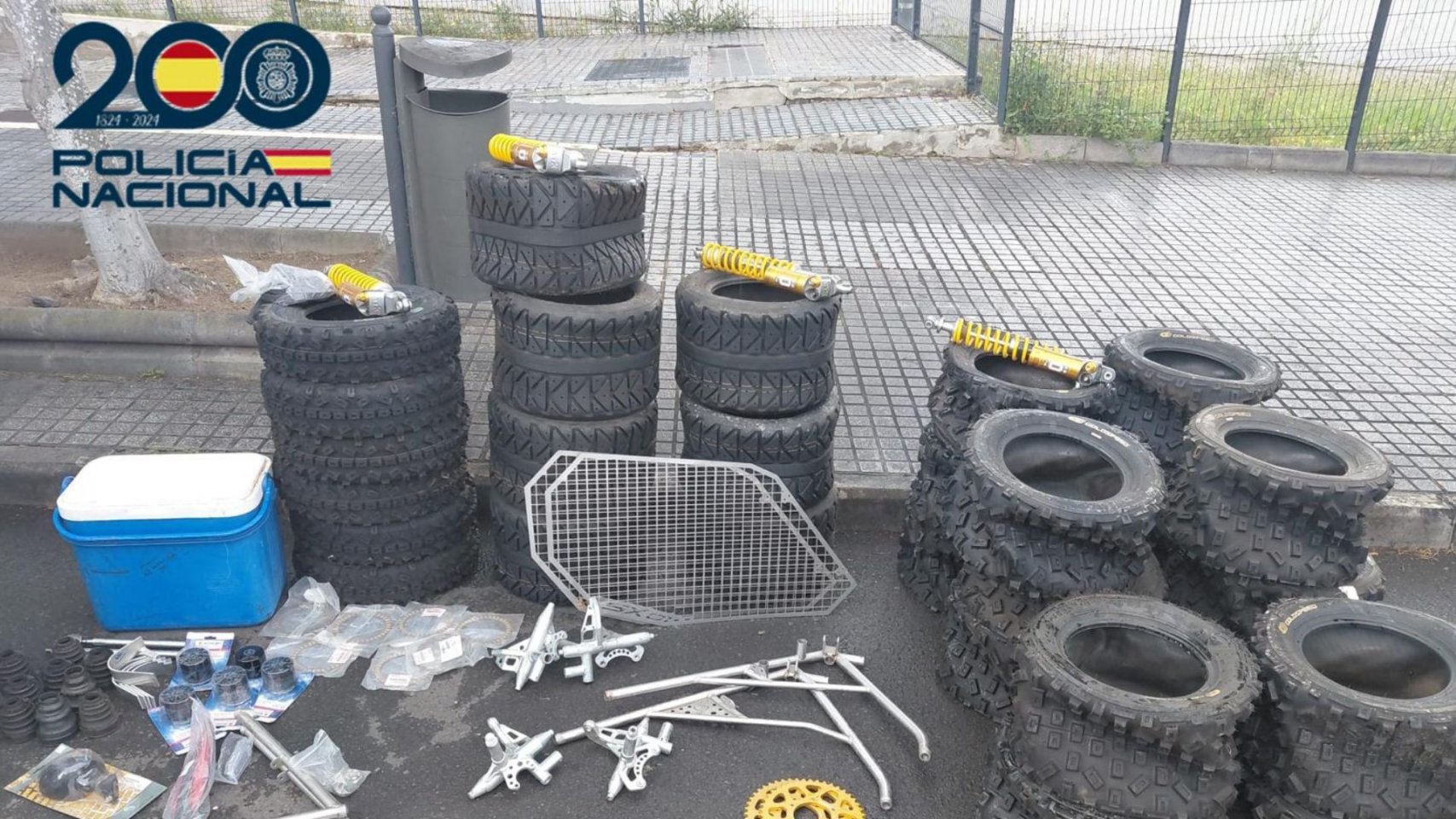 Detenidos dos hombres localizados en Vecindario por el robo de material especializado en un taller de karts