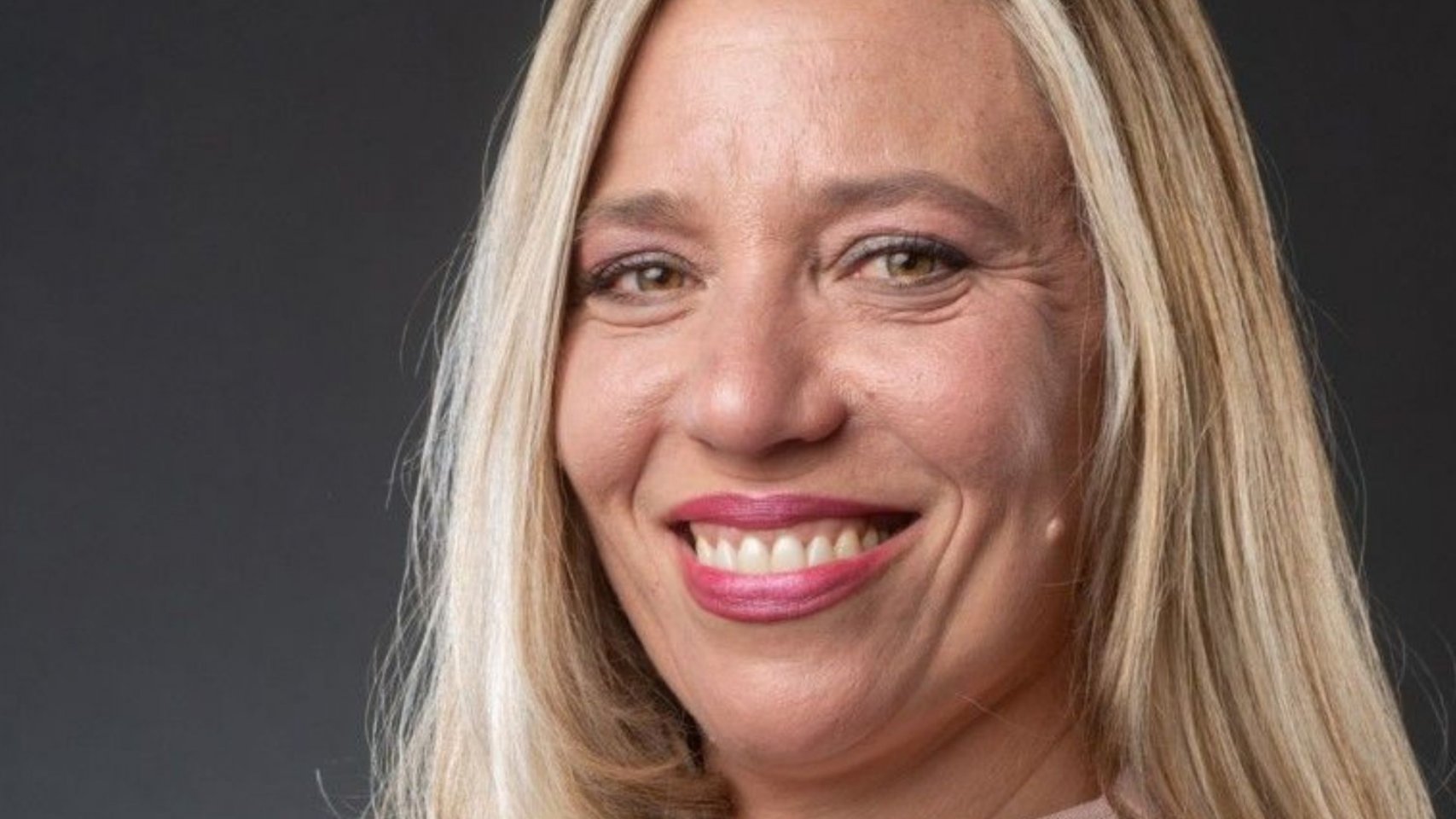 Lopesan ficha nueva jefe de márketing en medio de la crisis reputacional por caso 18 Lovas