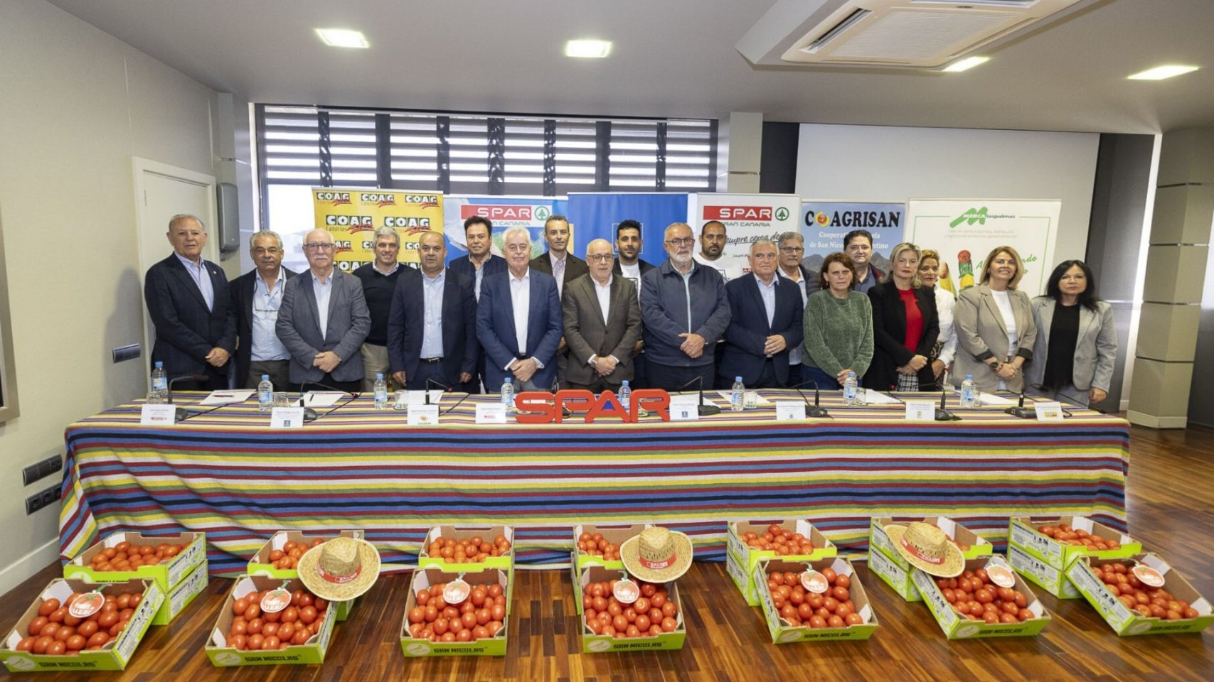 SPAR Gran Canaria garantiza la comercialización de 500 toneladas de tomate de La Aldea