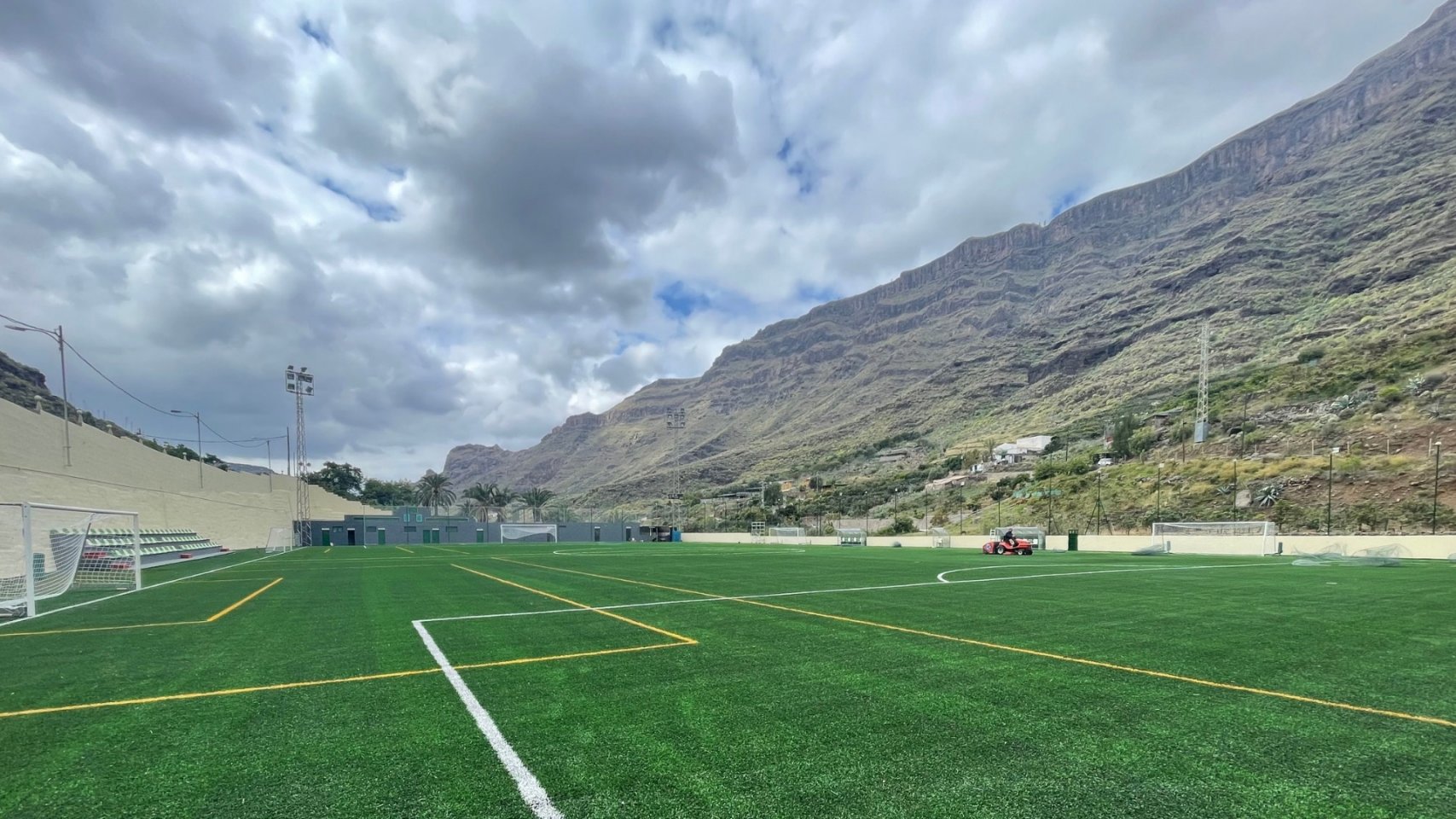 San Bartolomé de Tirajana inaugura la remodelación del Complejo Polideportivo ‘Maestro Antonio’ en Cercados de Espino