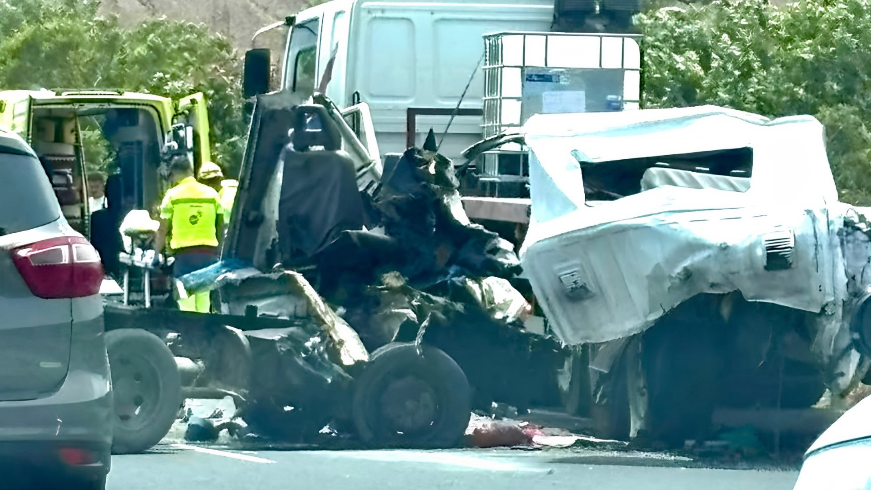 Dos heridos graves tras la colisión entre una furgoneta y un turismo en la GC-1, en San Bartolomé de Tirajana
