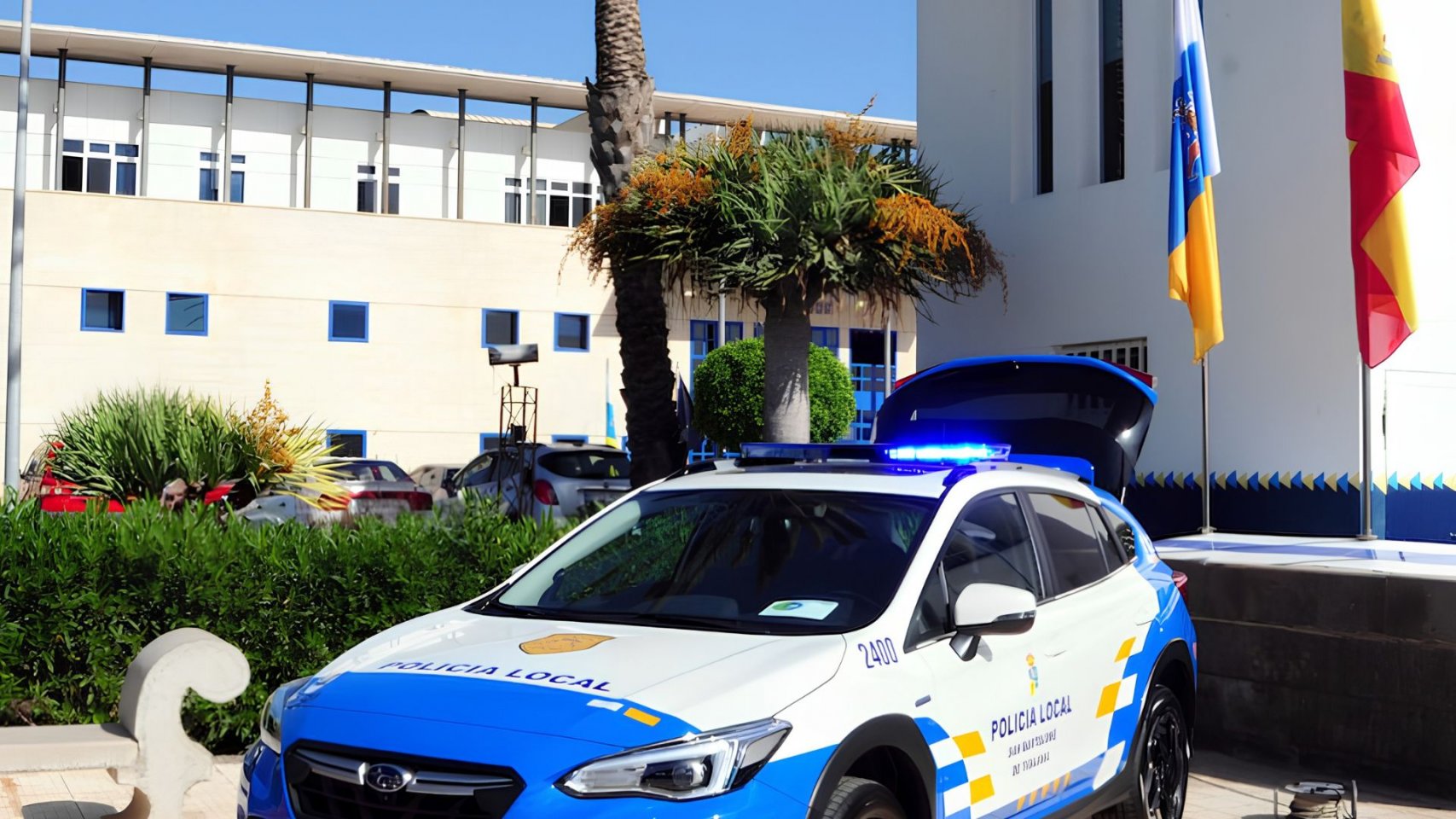 La Policía Local de San Bartolomé de Tirajana detiene a un hombre de 71 años por presunto exhibicionismo ante menores en Playa del Inglés