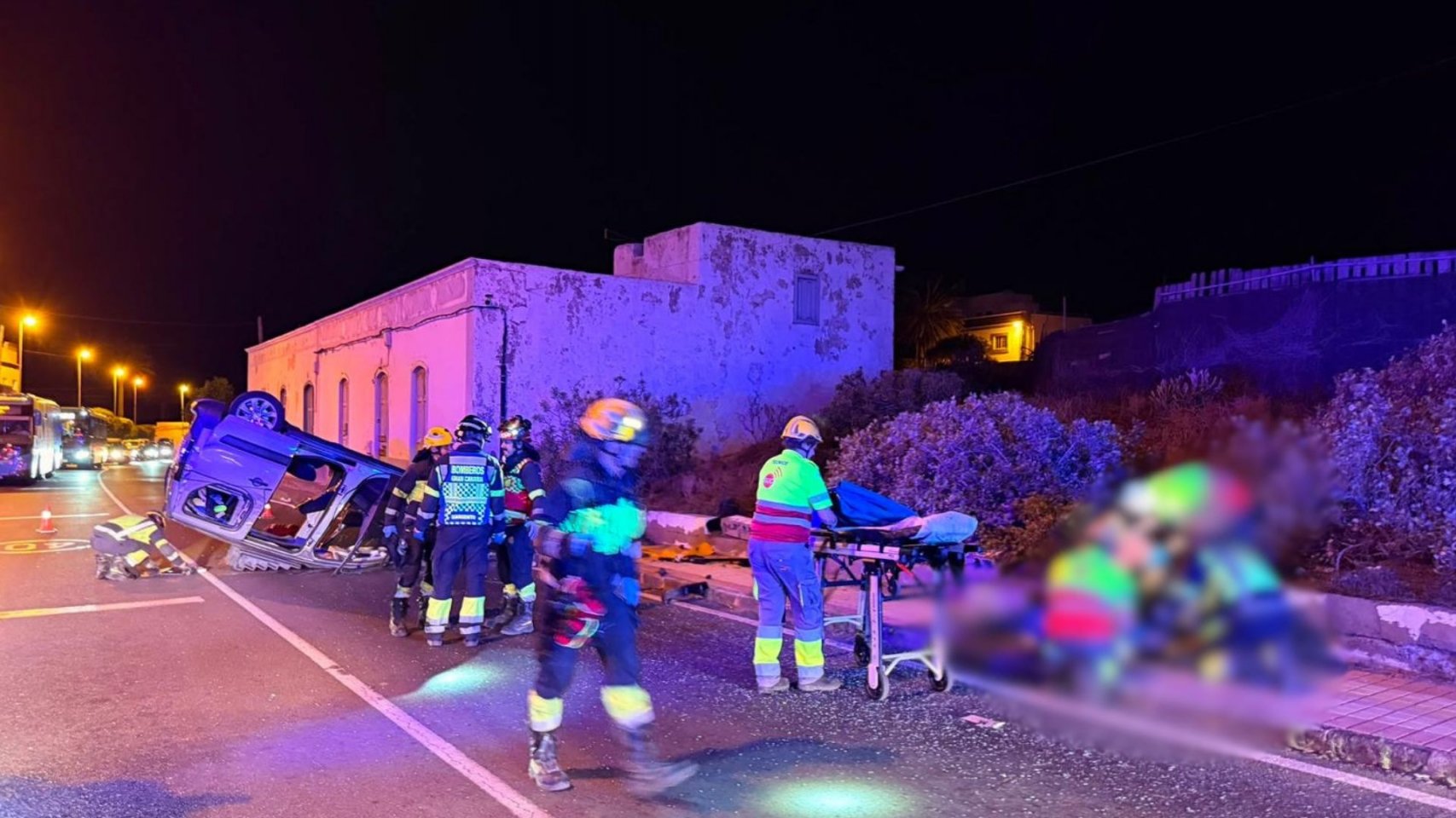 Dos heridos tras el vuelco de un vehículo en una colisión entre Ingenio y Agüimes