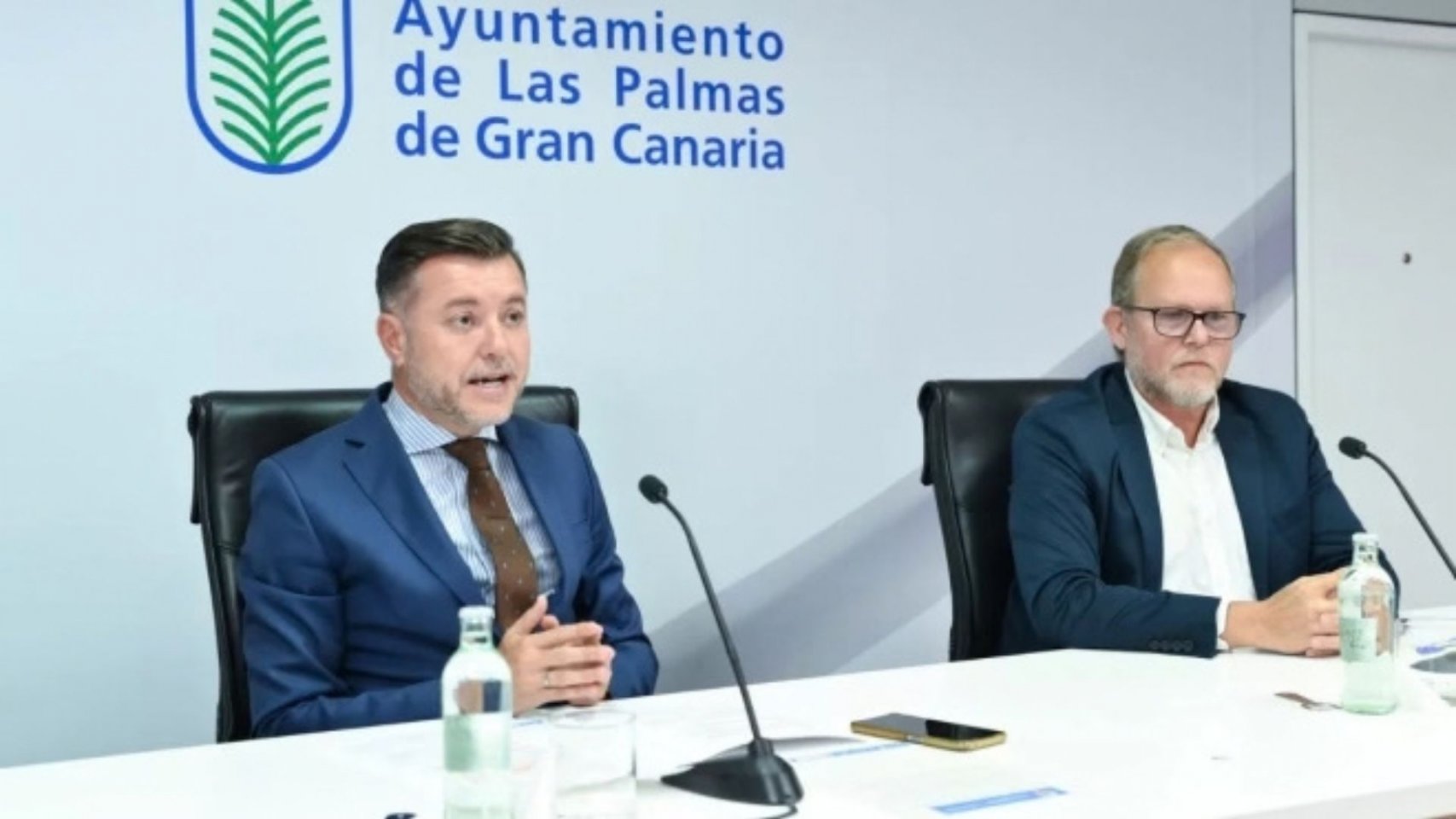 Maspalomas sufre el colapso del transporte gratis de Las Palmas por el uso lúdico sin control