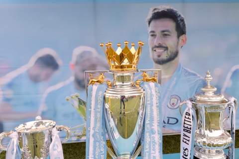 TROFEOS DE DAVID SILVA EXPUESTOS EN ARGUINEGUIN