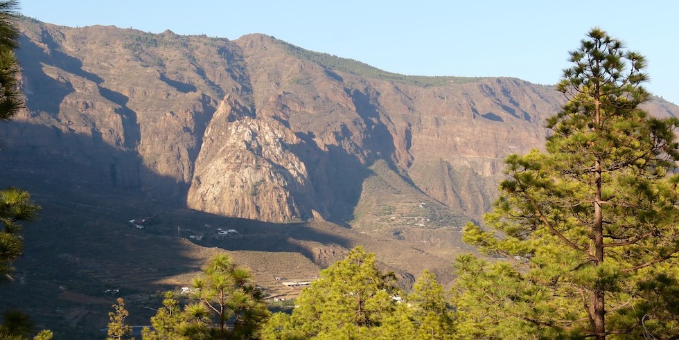 Imagen de Risco Blanco, desde el Pinar de Santiago el Chico