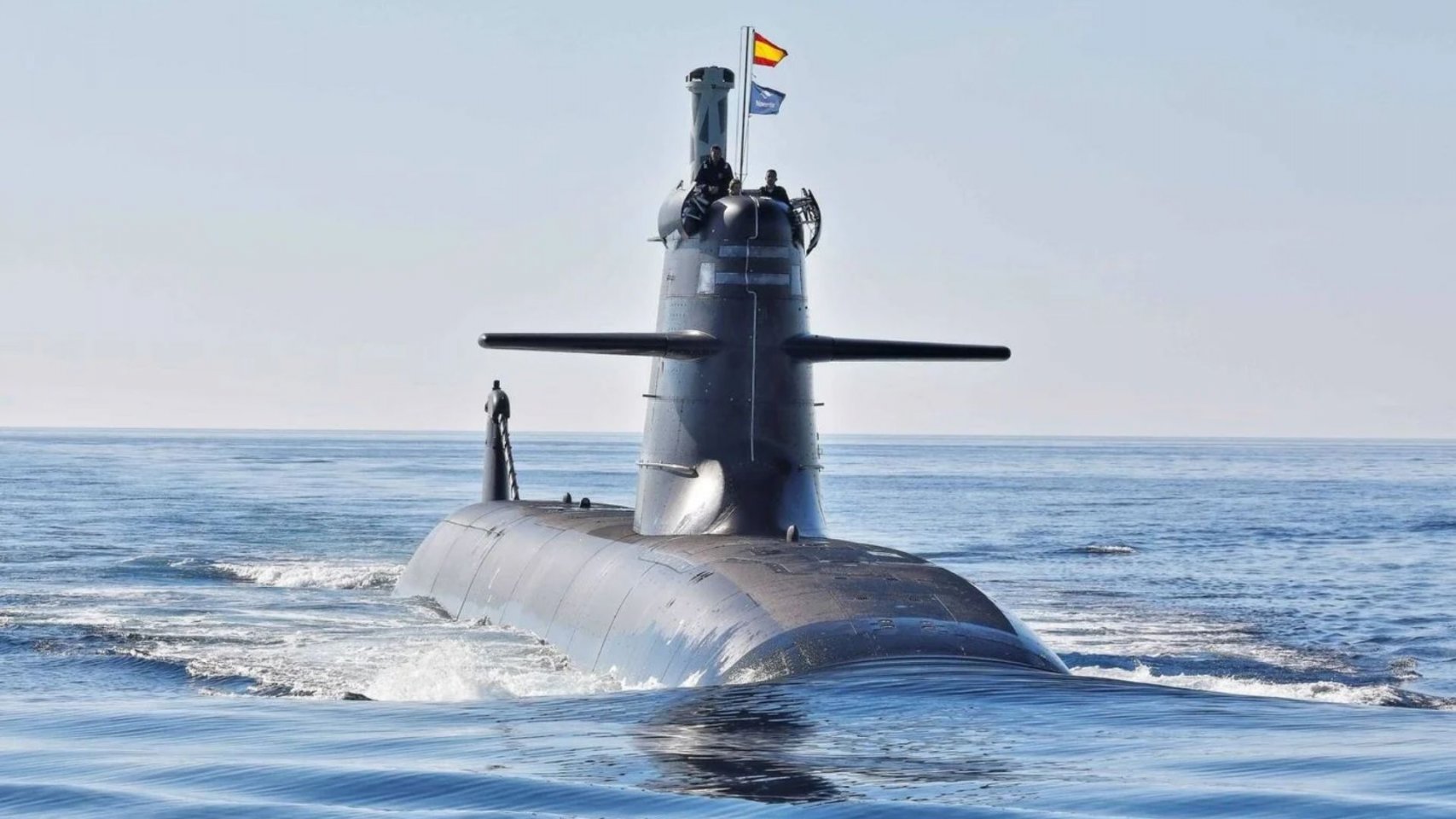 El submarino S-81 ‘Isaac Peral’ patrulla el sur de Gran Canaria para blindar cables submarinos que conectan Europa y África