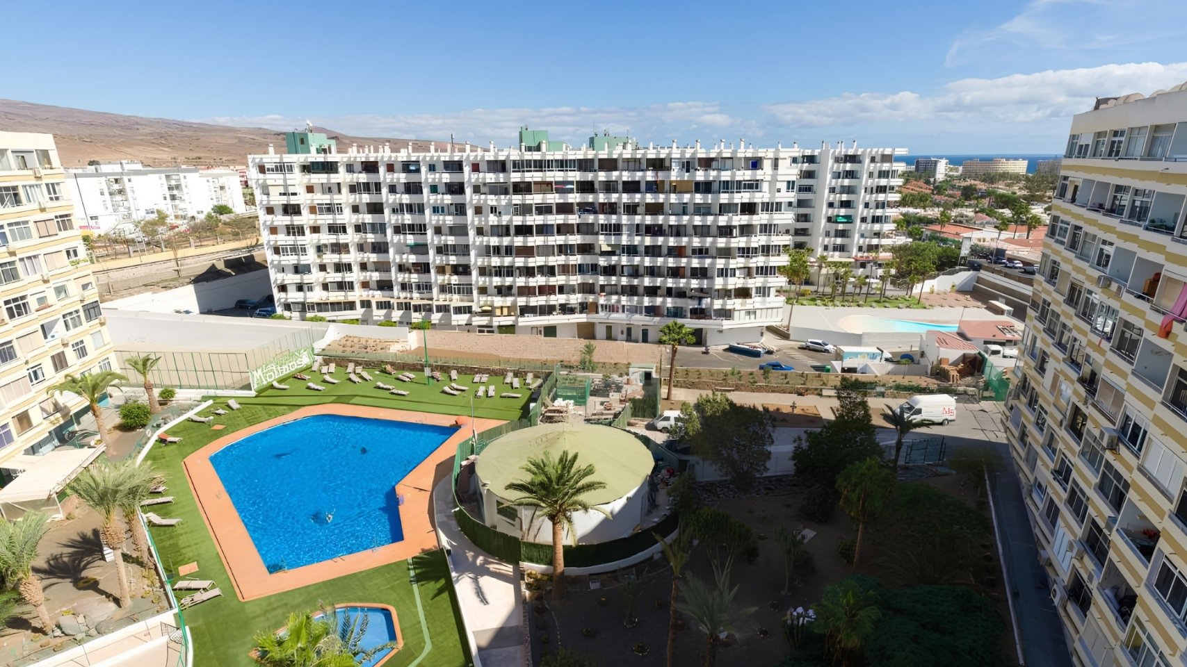 Sur de Gran Canaria: vivienda a 4.719 euros el metro cuadrado y 4.977 delitos