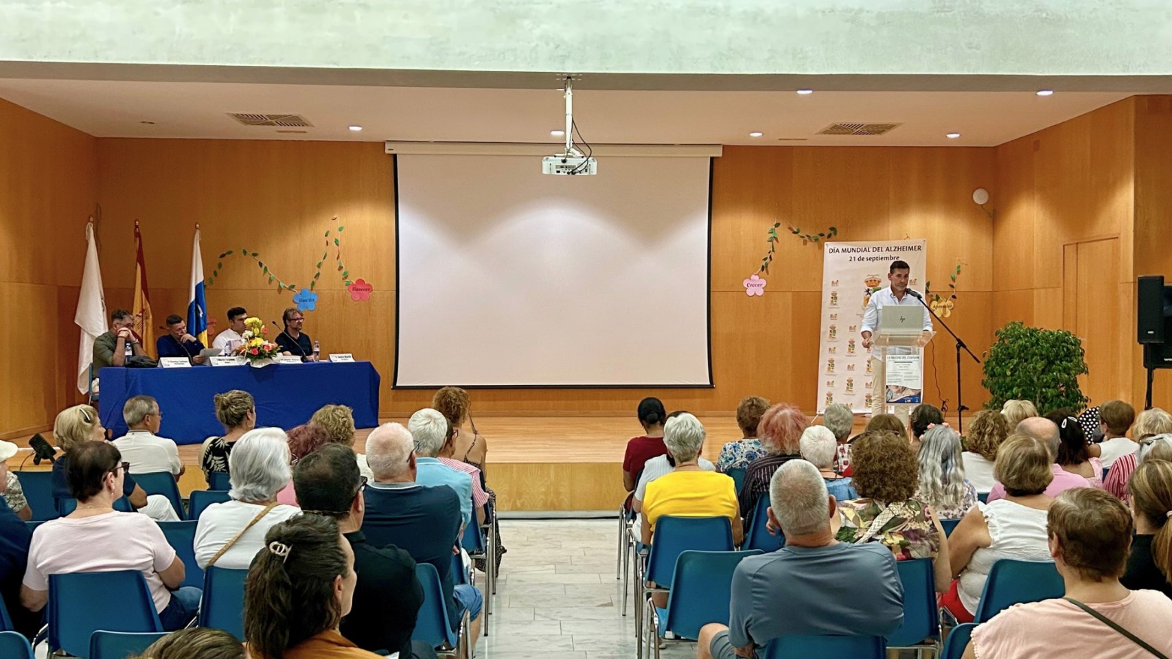 San Bartolomé de Tirajana impulsa un ciclo de charlas para reforzar la seguridad y prevenir el maltrato entre las personas mayores