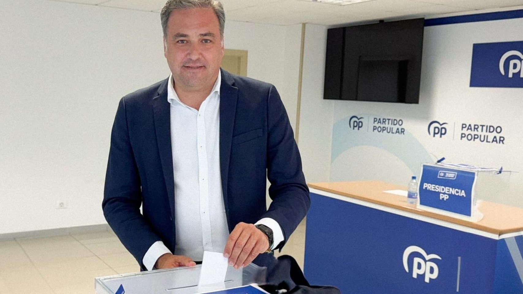 El capital turístico pide al PP que lance ya a Carlos Ester en Las Palmas a la vista que Teodoro Sosa ya está en campaña